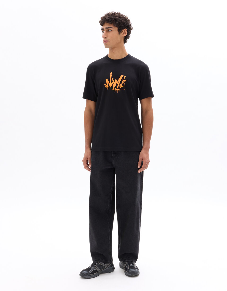 ABYSTYLE - Camiseta Nami De Una Pieza Negra, Negro