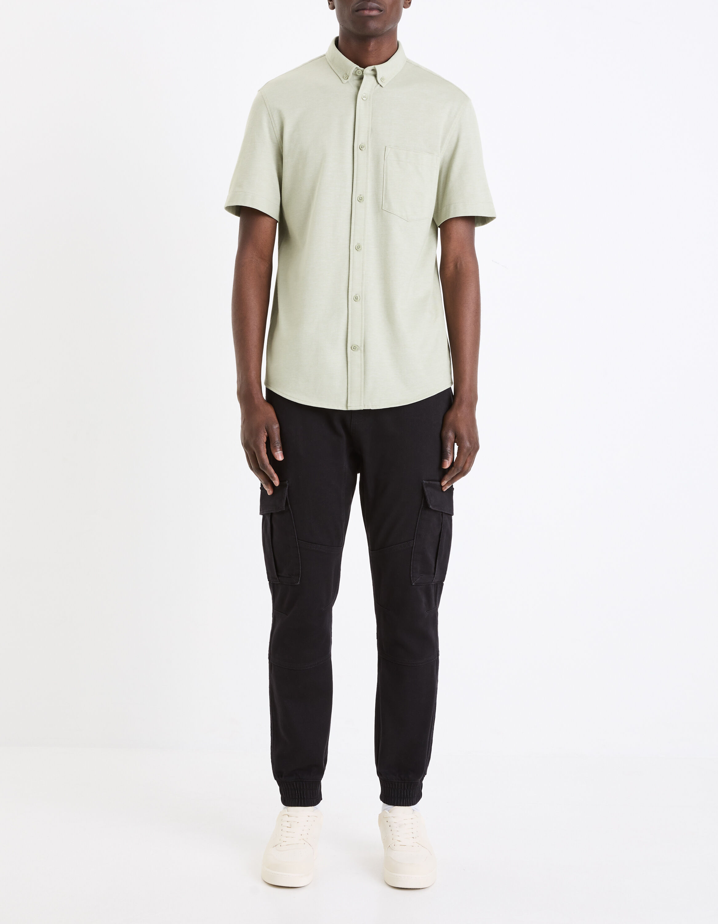 Pantalon cargo slim de algodon elastico negro celio be normal