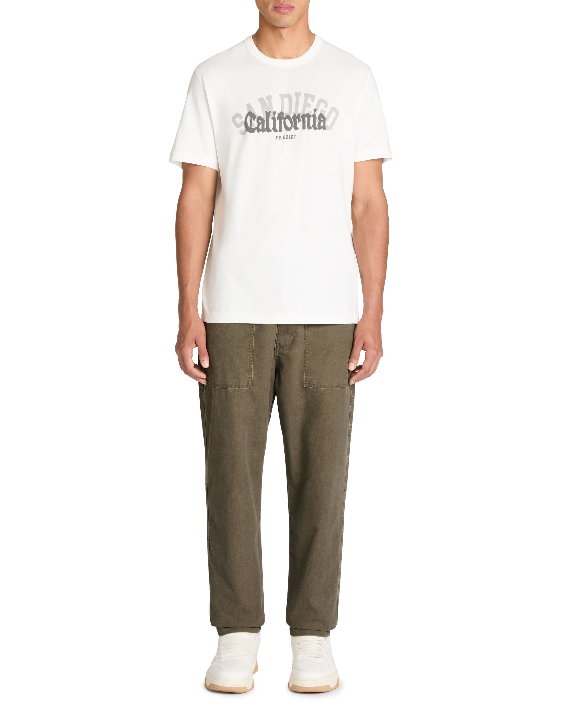 Pantalon holgado color caqui celio be normal