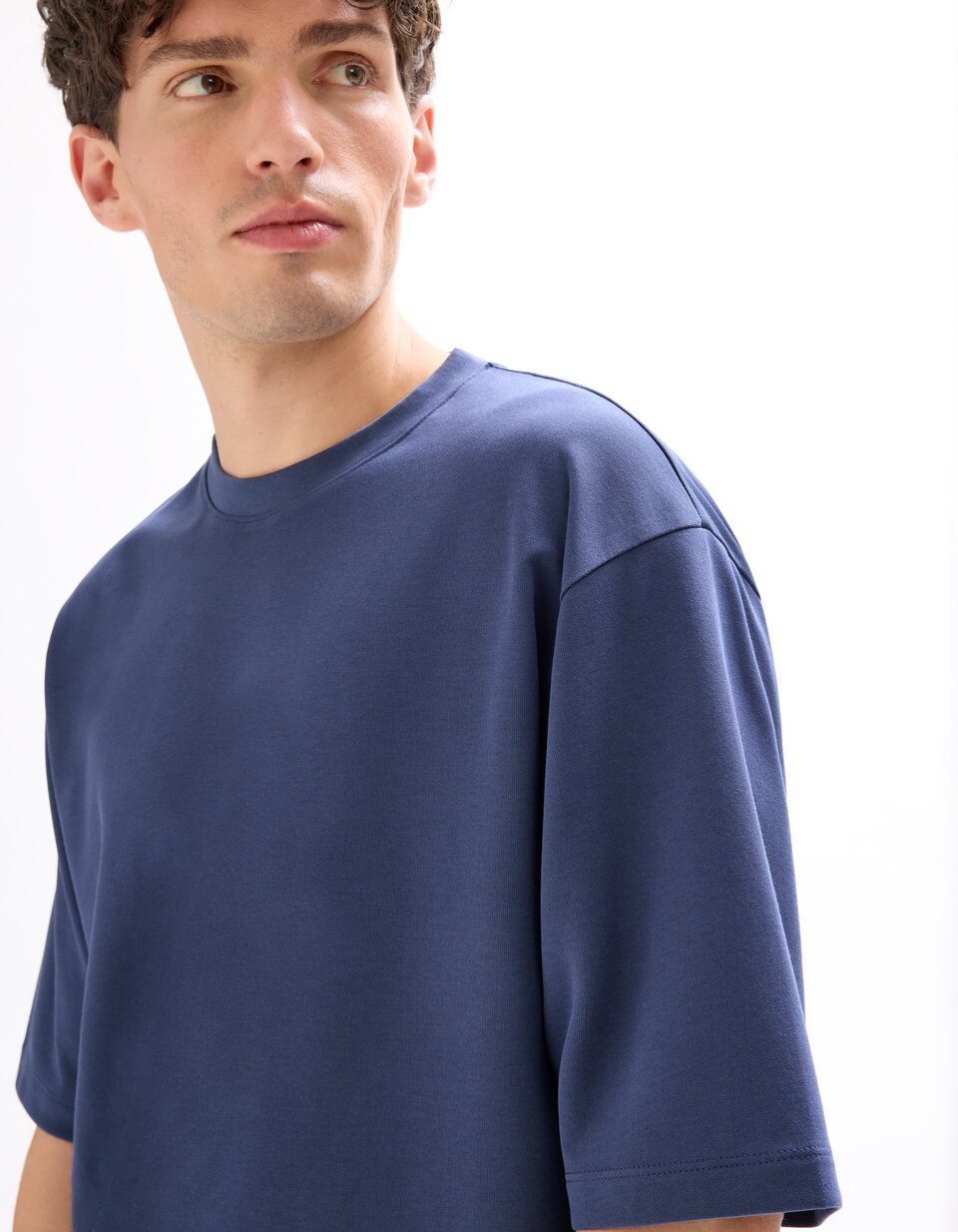 T-Shirt Col Rond Pour Homme- A16-Kt40D- Bleu - Prix en Algérie | DZ T-Shirt Col Rond Pour Homme- A16-Kt40D- Bleu - Prix en Algérie | DZ