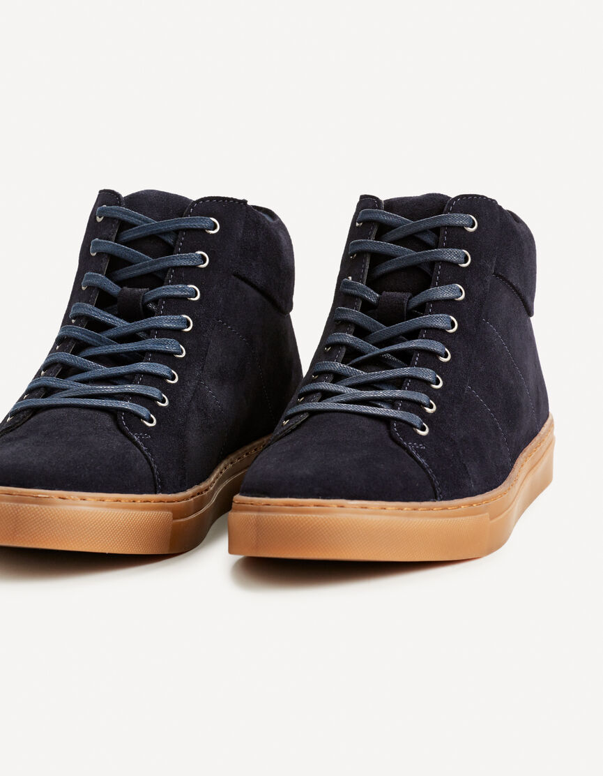 chaussures bleues marines