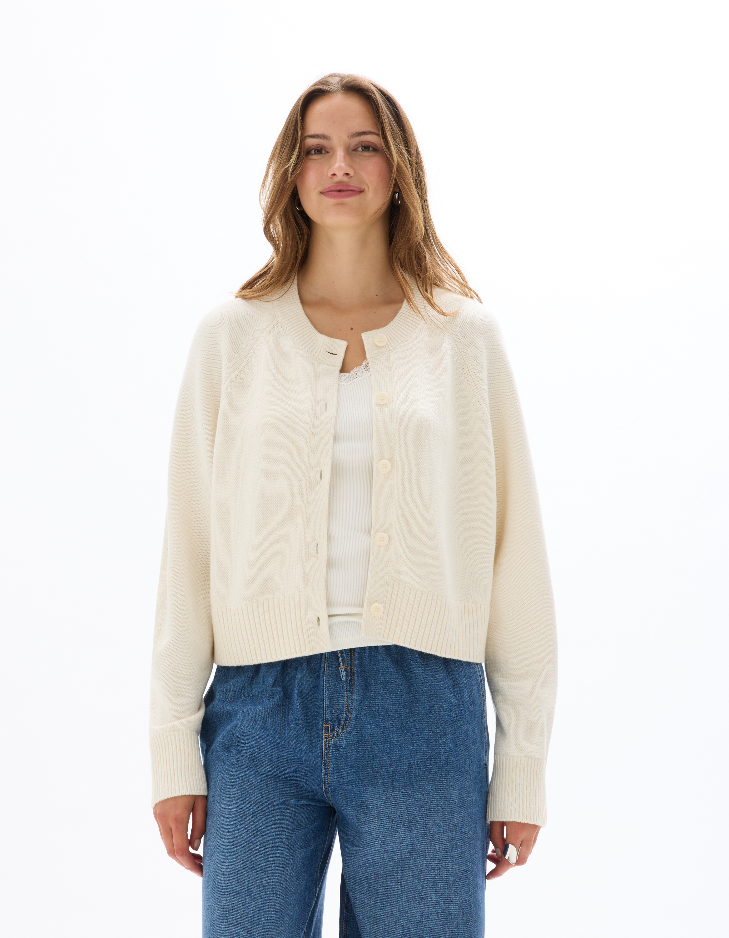 Gilet court en maille unie - écru - celio - Modalova