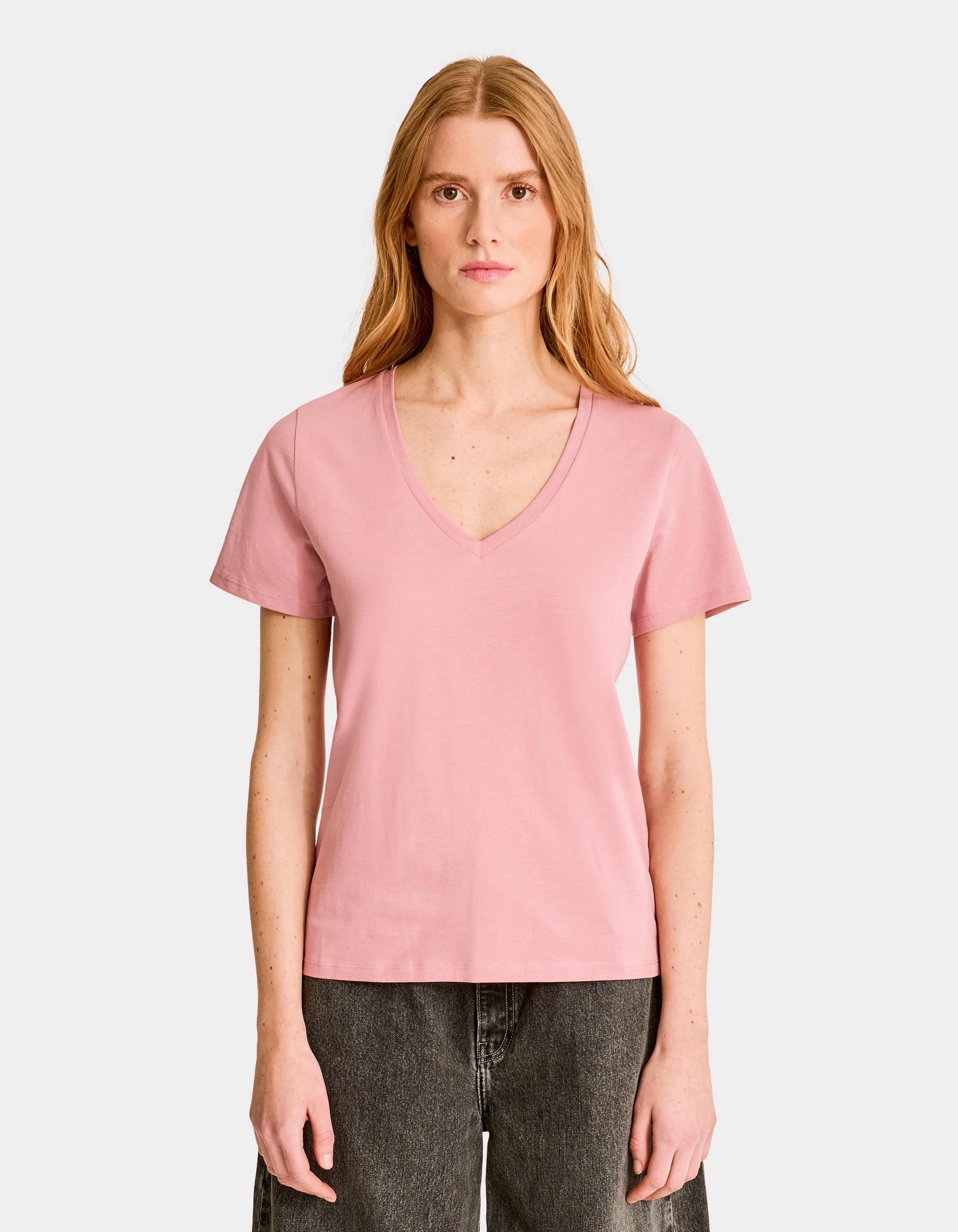 T-shirt en coton biologique col V - rose - celio - Modalova