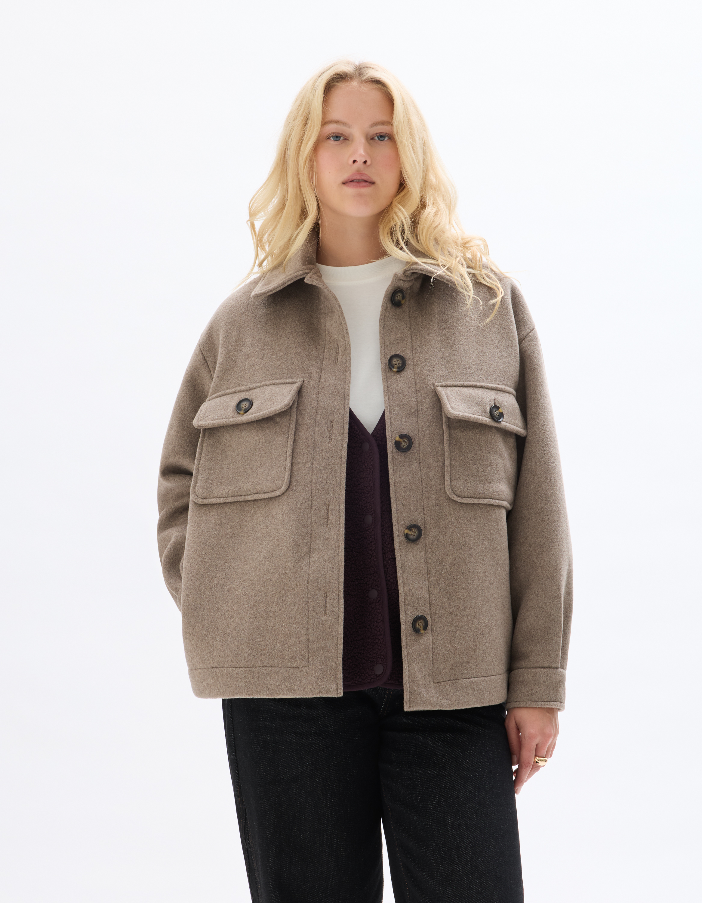 Blouson duveteux col chemise - beige - celio - Modalova
