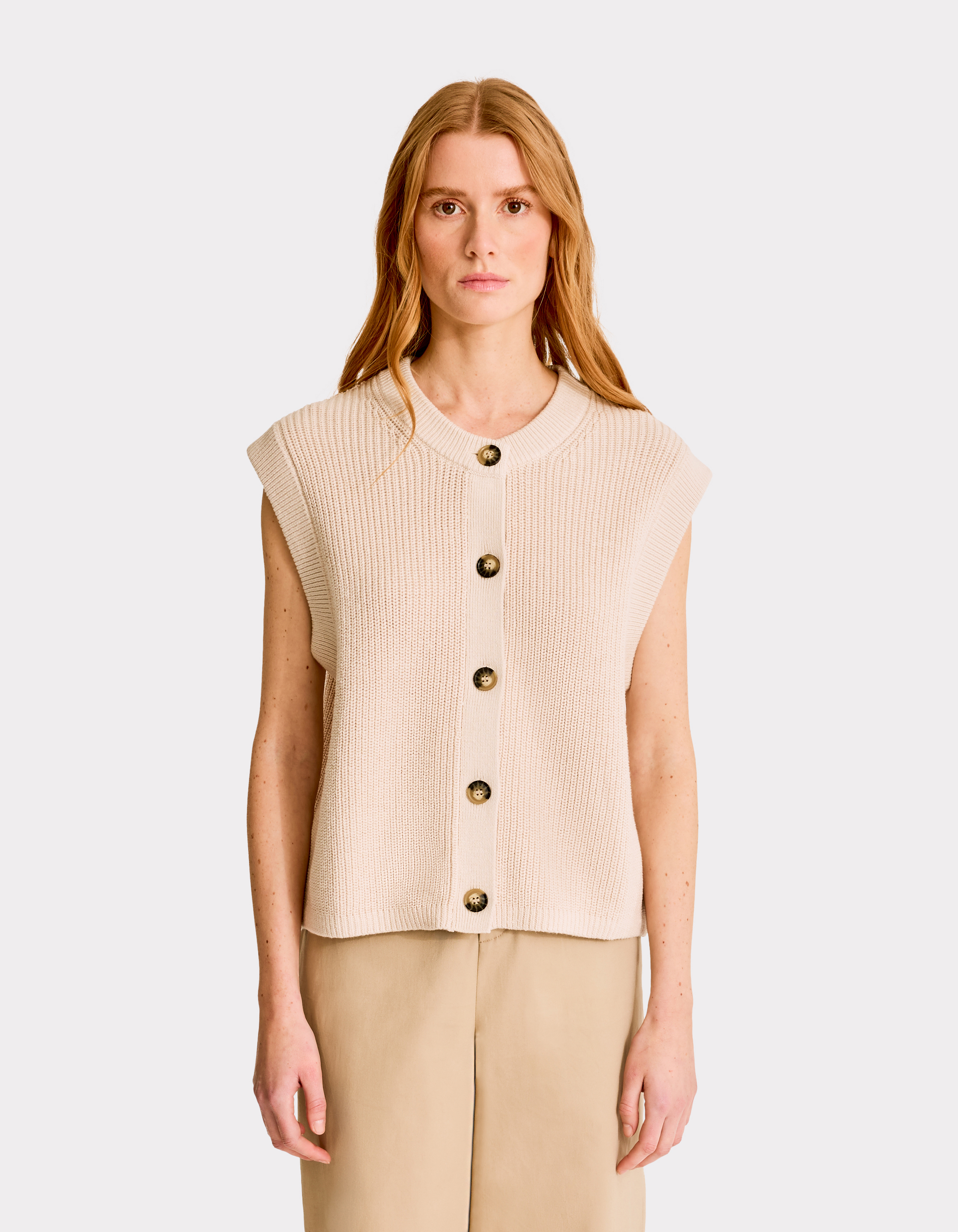 Gilet sans manches boutonné - beige - celio - Modalova