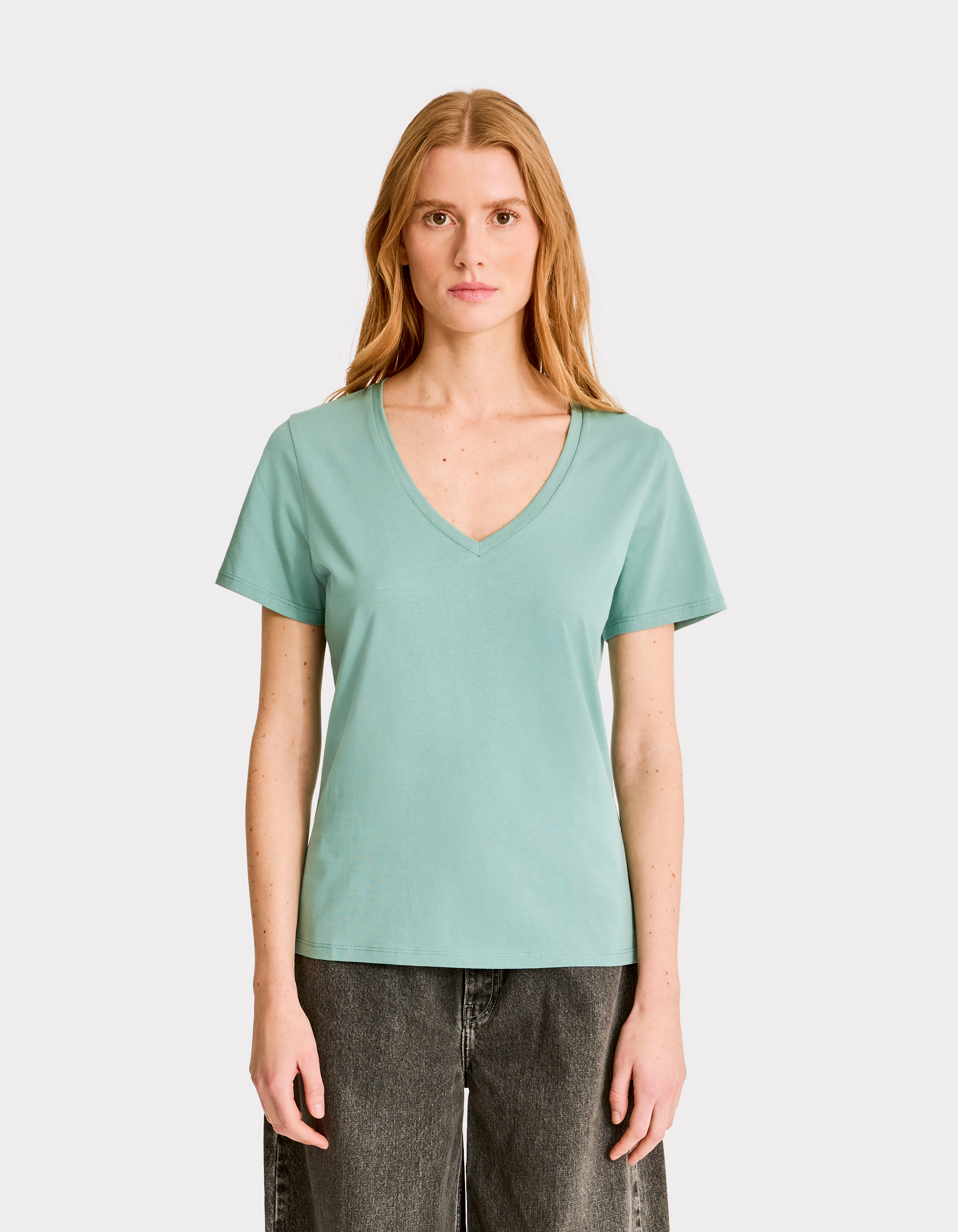 T-shirt en coton biologique col V - vert - celio - Modalova