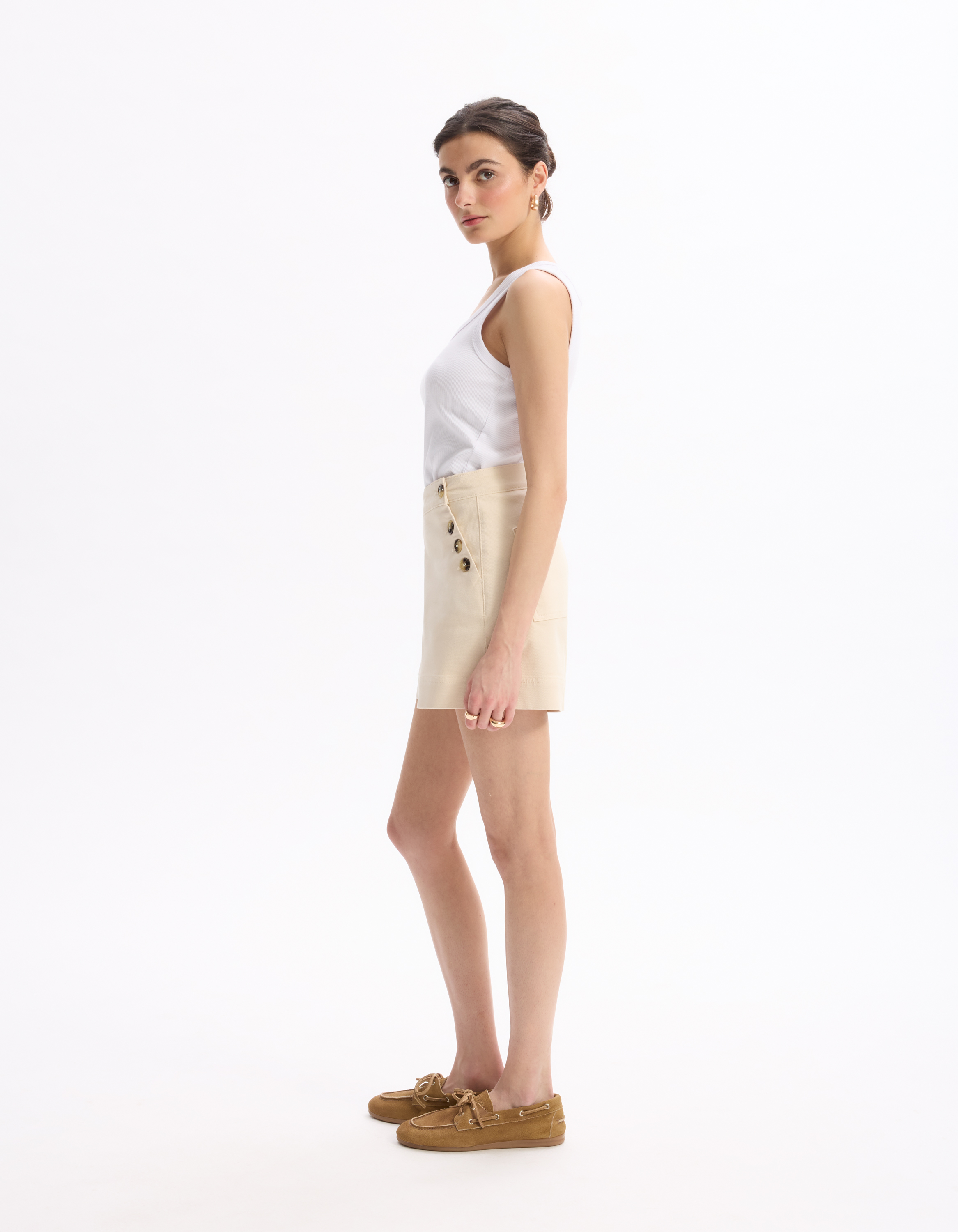Short flat à boutons décoratifs - ivoire - celio - Modalova