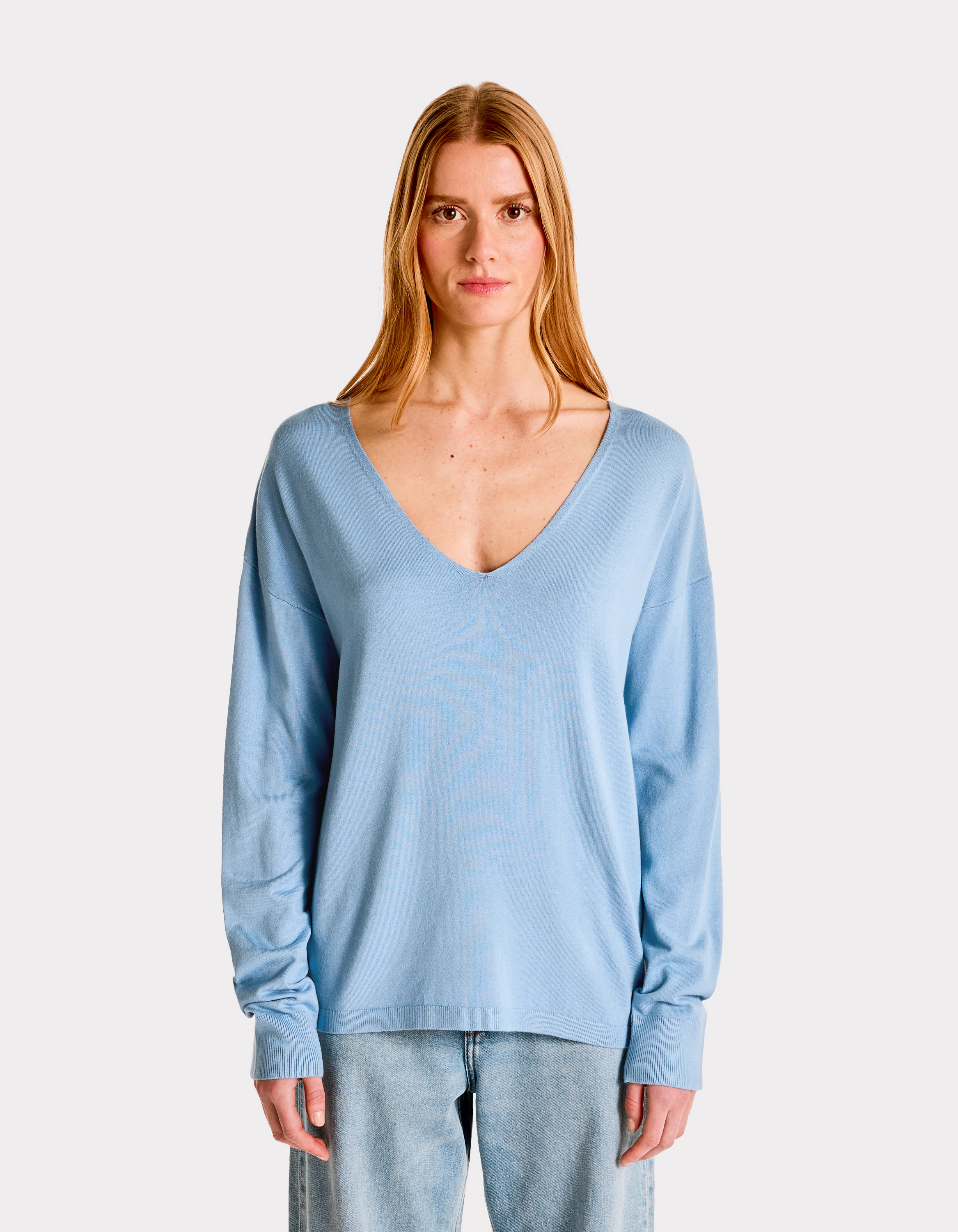 Pull fluide col V en viscose Ecovero - bleu clair - celio - Modalova