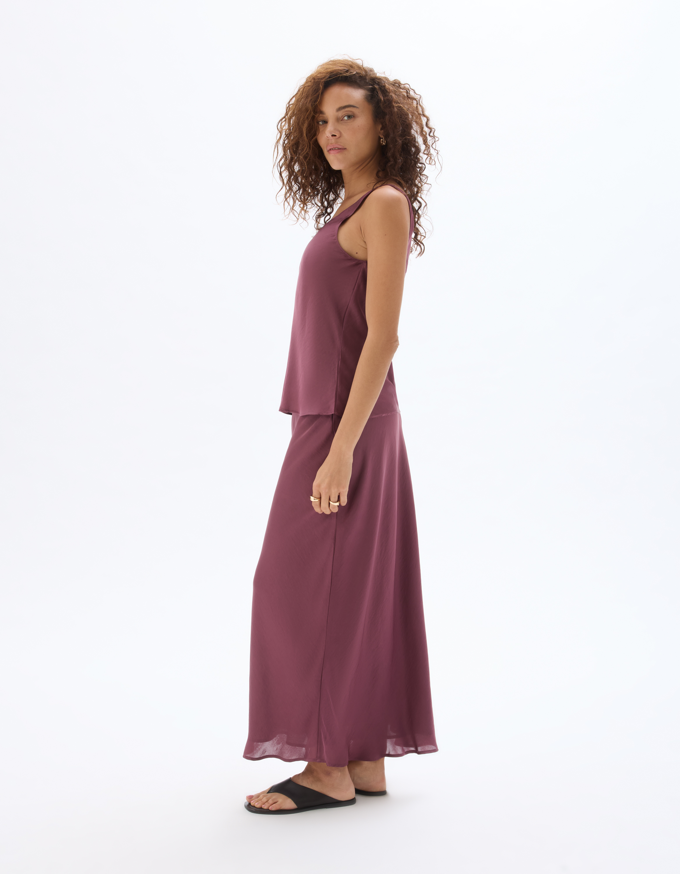 Jupe mi-longue en satin - violet - celio - Modalova